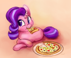 1899932__safe_artist-colon-aemantaslim_starlight glimmer_cute_eating_female_food_glimmerbetes_laying down_mare_meat_mushroom_olive_peetze.png