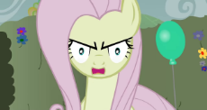 Flutters gets BEEBEEPED in the maze.-AH_ulLbQr0Y.webm
